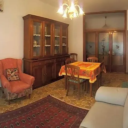 Il Duca House Close To Apartament *